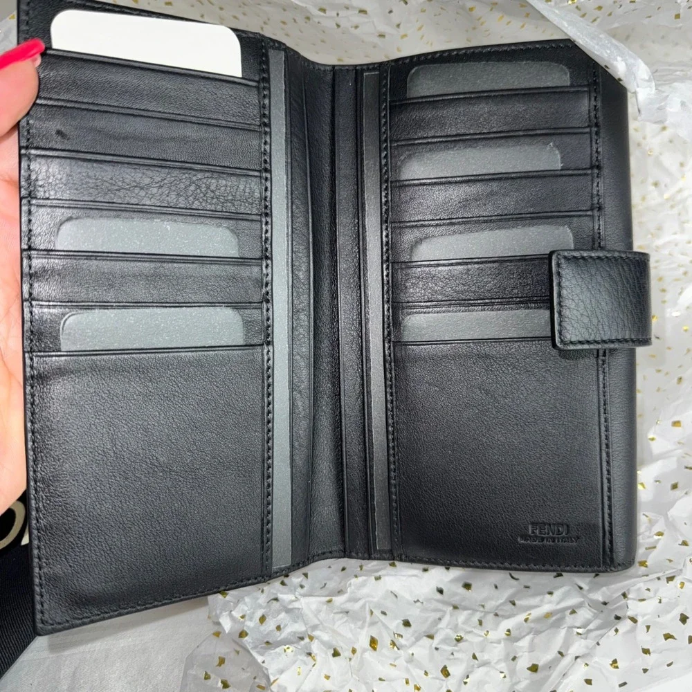 Fendi Roma Black‎ Leather Authentic Continental Wallet Clutch Gold Hardware